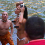 Niurka Marcos se baña desnuda en Colombia