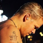 Mira lo nuevo de Calle 13 "La vuelta al mundo"