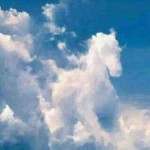 Ultima Hora…Nube en forma de Caballo anuncia la llegada del Mesías… Paranormal por Reinaldo Ríos