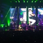 Romeo Santos Le Quita Los Panties A Una Mujer En Pleno Concierto.