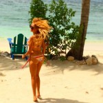‘Despampanante’ Paulina Rubio en traje de baño