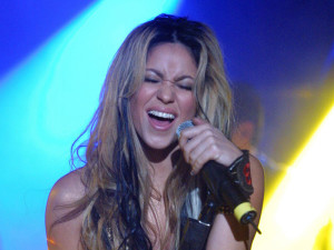 Shakira-Featured-05232014
