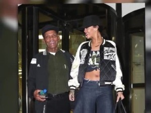 SNTV_-_Rihanna_Takes_Her_Granddad_To_Hang_Out_With_Jay_Z_At_The_Roc_Nation_Headquarters-400x300