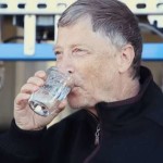 Bill Gates se hidrata con residuos humanos