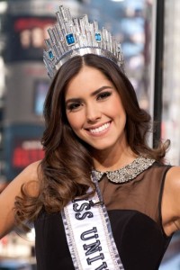 Miss Universe Visits "Extra"