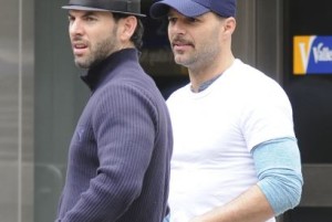 ricky-martin-y-carlos-3_409x274