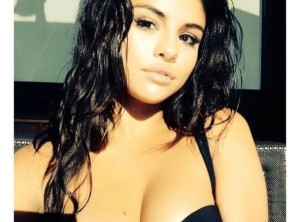 selena-gomez-610x450