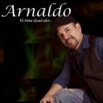 Arnaldo es querido y «la monta» dondequiera que canta