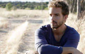 pablo-alboran-recuerdame-gracias-la-escalera-620x390