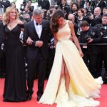 [SOPLA VIENTO] El viento hizo de las suyas con el vestido de la esposa de Geroge Clooney